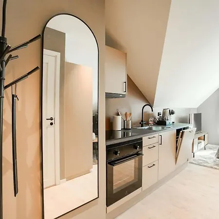 Modern Entire In Center 304 For 2 Guests *